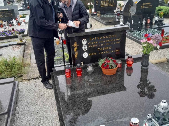 Obisk grobov preminulih članov OZVVS Ptuj